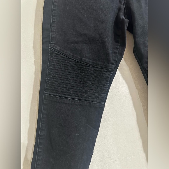 Women's Black Jeans - Picture 2 of 5